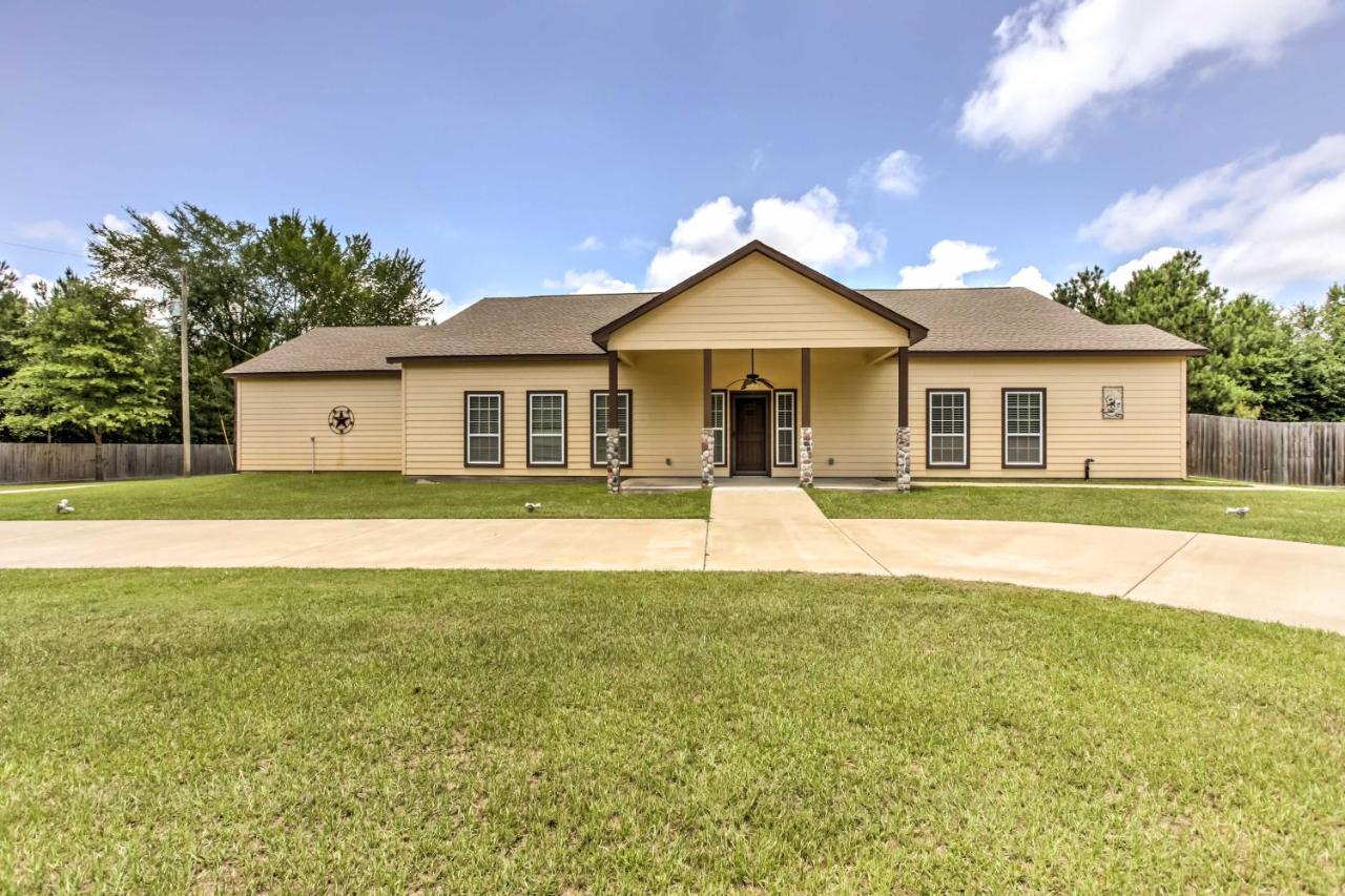 Texas Vacation Rental With Fireplace, Near Lakes Marshall Exterior foto